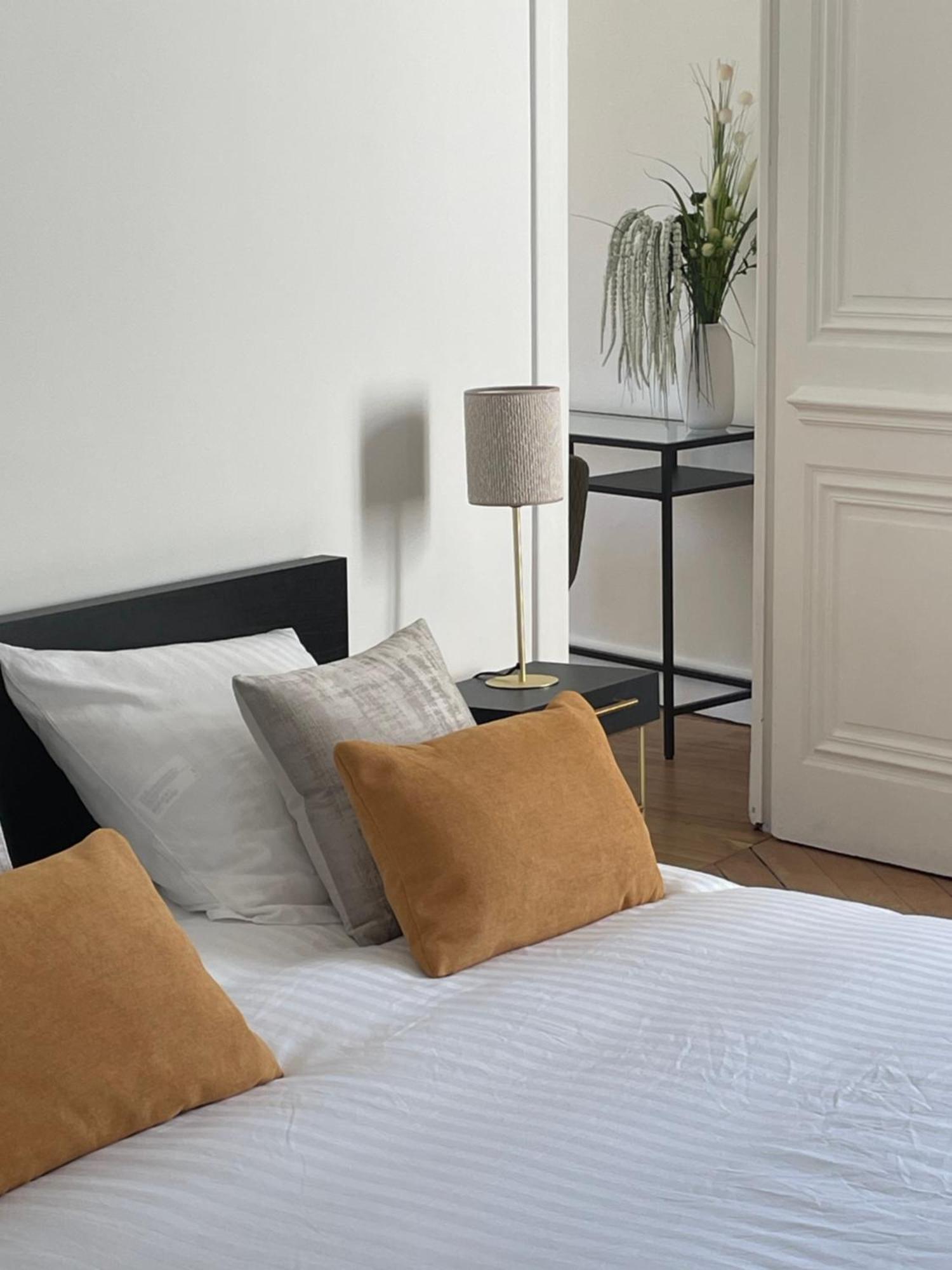 Grand Appartement D'Exception Au Chateau Randin Écully Eksteriør billede